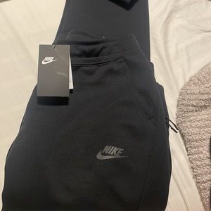 nike tech fleece pants